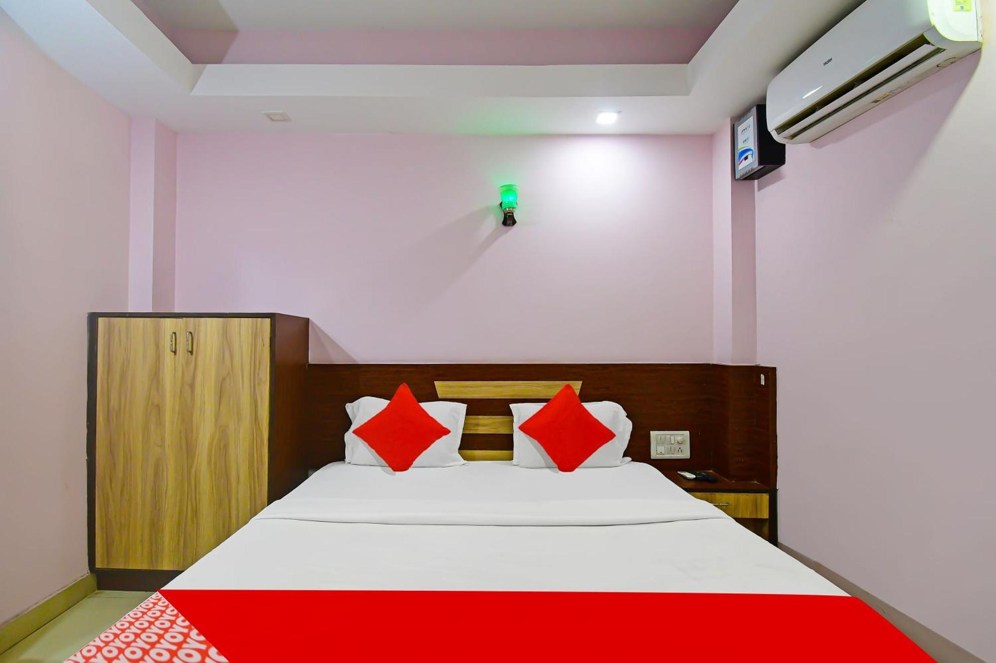 Oyo Flagship Hotel Sea Garden Puri Exterior foto