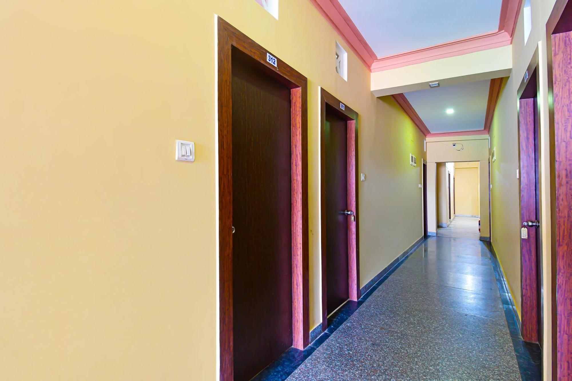 Oyo Flagship Hotel Sea Garden Puri Exterior foto